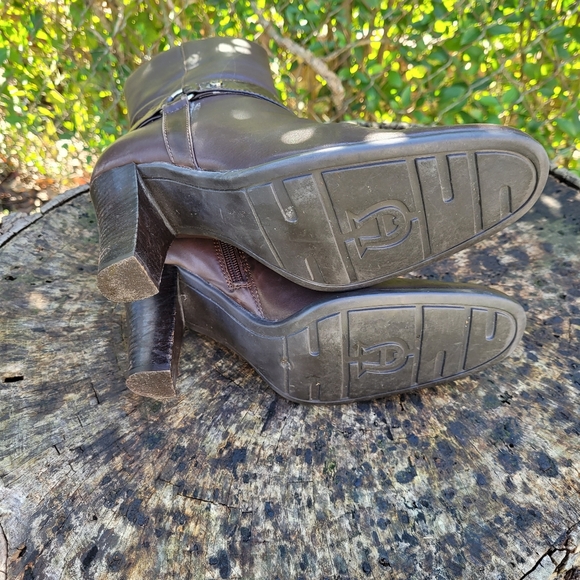 Women Vintage Leather Brown Ankle Boots By Etienne Aigner Size 7M/Women Designer - Picture 8 of 8